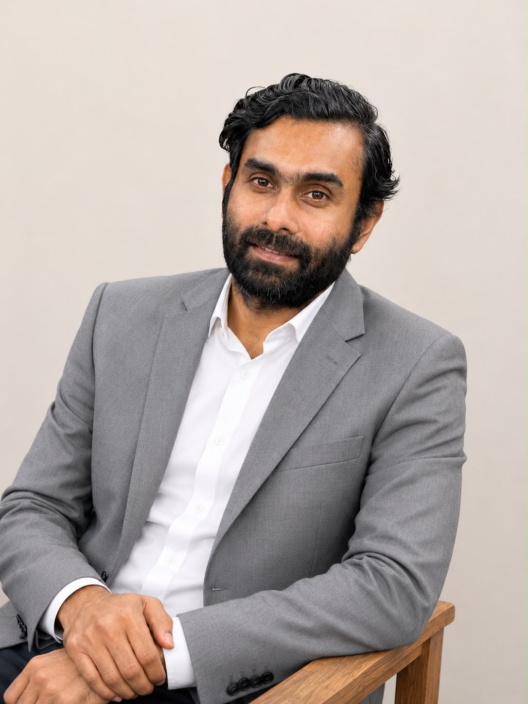 Vipin Puthalath, Chief Accountant